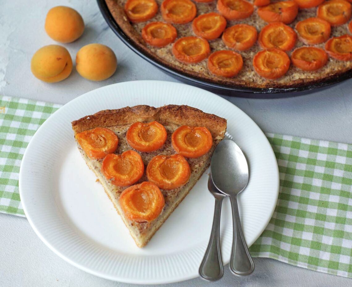 Rezept für feine Aprikosentarte mit Mandelcreme