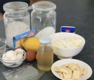 Rezept für Zitronen-Holunder-Schnitten