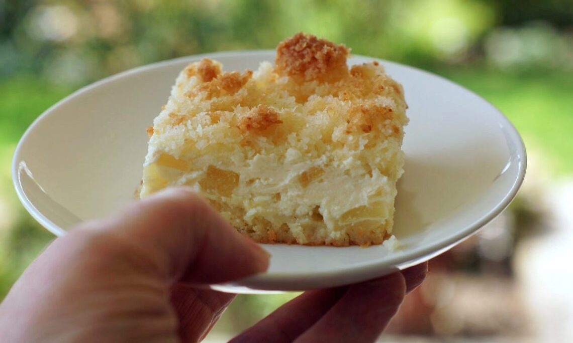 Einfaches Rezept für Pina Colada Blechkuchen