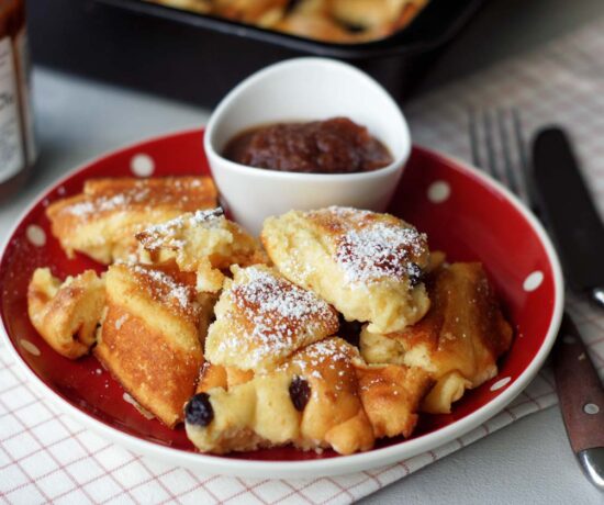 Rezept für luftigen Quarkschmarren aus dem Backofen