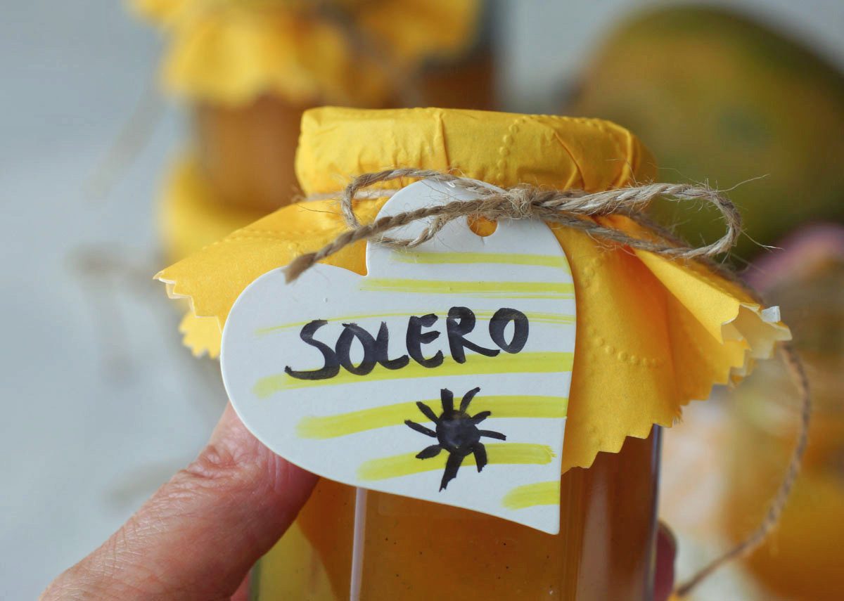 Solero-Fruchtaufstrich als selbst gemachtes Geschenk